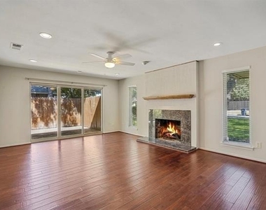 4824 Darla Drive - Photo Thumbnail 2