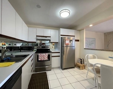 3304 Aruba Way - Photo Thumbnail 2