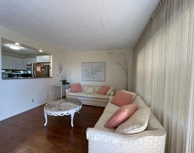 3304 Aruba Way - Photo Thumbnail 4