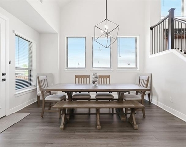 603 Crystal View Drive - Photo Thumbnail 12