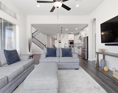 603 Crystal View Drive - Photo Thumbnail 15