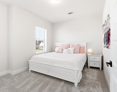 603 Crystal View Drive - Photo Thumbnail 20