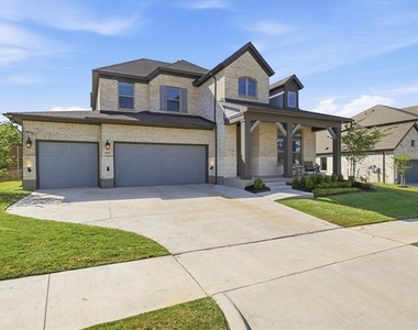603 Crystal View Drive - Photo Thumbnail 1