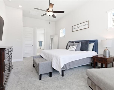 603 Crystal View Drive - Photo Thumbnail 17
