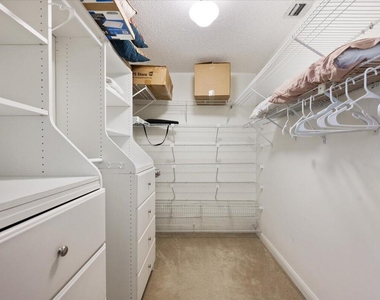 2835 Polo Island Drive - Photo Thumbnail 17