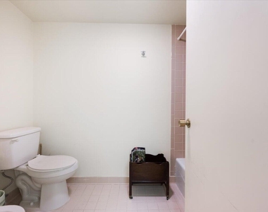 2835 Polo Island Drive - Photo Thumbnail 22