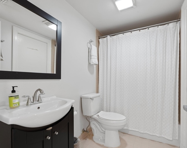 2835 Polo Island Drive - Photo Thumbnail 28