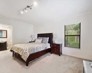 2835 Polo Island Drive - Photo Thumbnail 13