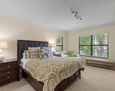2835 Polo Island Drive - Photo Thumbnail 25