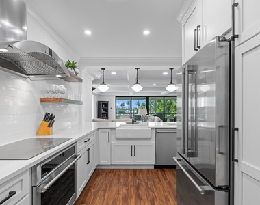 2835 Polo Island Drive - Photo Thumbnail 10