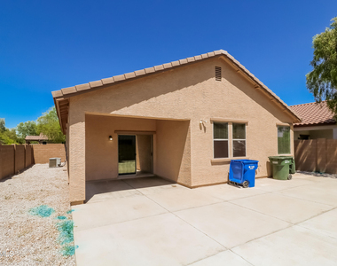 2427 S 101st Lane - Photo Thumbnail 12