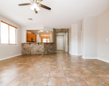 2427 S 101st Lane - Photo Thumbnail 1