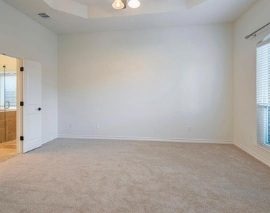 10701 Alexandria Drive - Photo Thumbnail 8