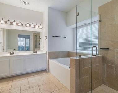 10701 Alexandria Drive - Photo Thumbnail 10