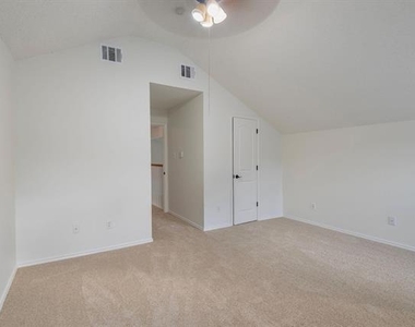 10701 Alexandria Drive - Photo Thumbnail 16