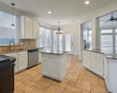 10701 Alexandria Drive - Photo Thumbnail 7