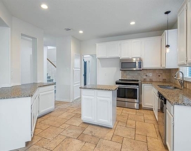 10701 Alexandria Drive - Photo Thumbnail 5