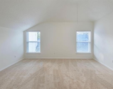 10701 Alexandria Drive - Photo Thumbnail 15