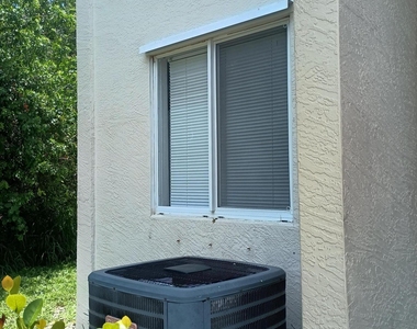 203 Southland Drive - Photo Thumbnail 32
