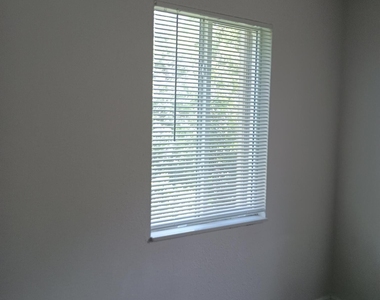 203 Southland Drive - Photo Thumbnail 22