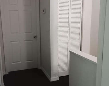 203 Southland Drive - Photo Thumbnail 28