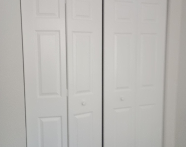 203 Southland Drive - Photo Thumbnail 23