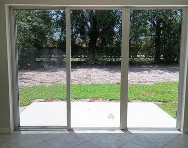 203 Southland Drive - Photo Thumbnail 9