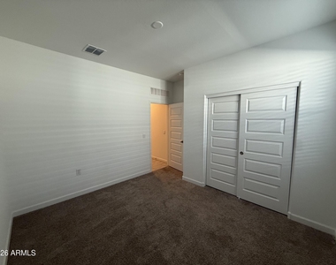 1723 W Sombra Avenue - Photo Thumbnail 10
