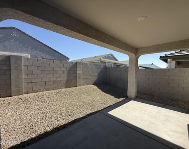 1723 W Sombra Avenue - Photo Thumbnail 24
