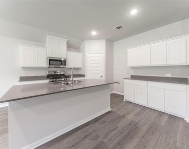 540 Brook View Drive - Photo Thumbnail 6