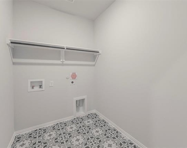 540 Brook View Drive - Photo Thumbnail 18