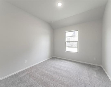 540 Brook View Drive - Photo Thumbnail 16