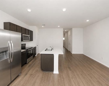 725 Cloverwood Drive - Photo Thumbnail 14