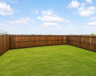 725 Cloverwood Drive - Photo Thumbnail 32