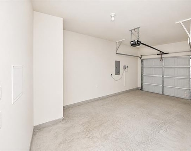 725 Cloverwood Drive - Photo Thumbnail 16