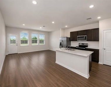 725 Cloverwood Drive - Photo Thumbnail 9