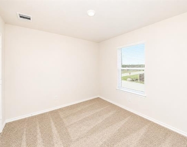 725 Cloverwood Drive - Photo Thumbnail 17