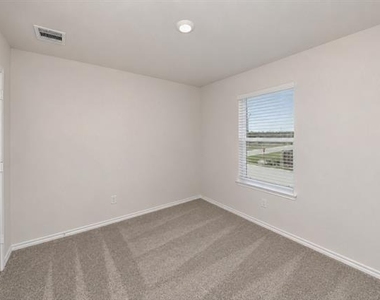725 Cloverwood Drive - Photo Thumbnail 18