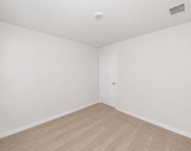 725 Cloverwood Drive - Photo Thumbnail 25