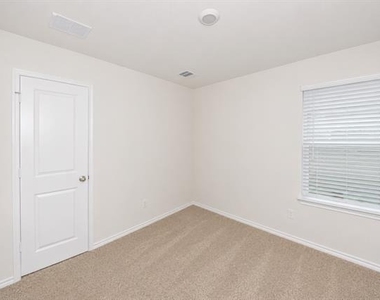 725 Cloverwood Drive - Photo Thumbnail 22