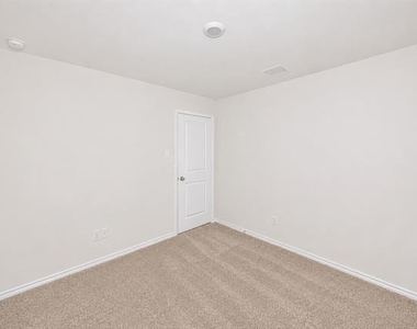 725 Cloverwood Drive - Photo Thumbnail 20