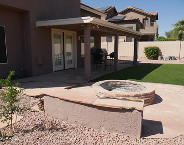 26247 N 45th Place - Photo Thumbnail 10