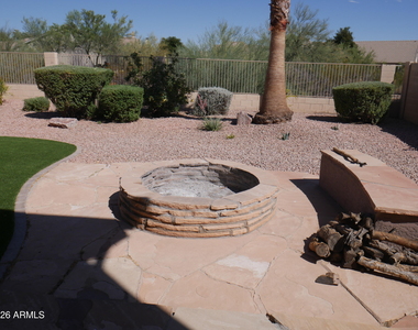 26247 N 45th Place - Photo Thumbnail 11
