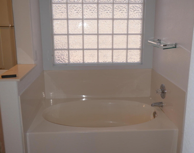 26247 N 45th Place - Photo Thumbnail 6