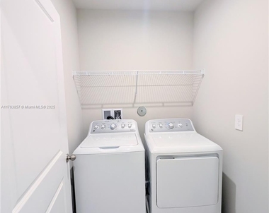 285 Raspberry Road - Photo Thumbnail 12