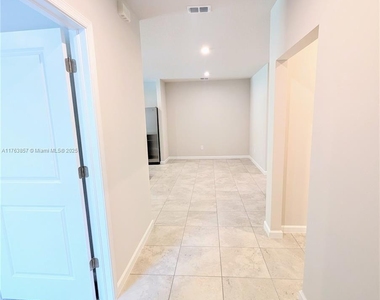 285 Raspberry Road - Photo Thumbnail 7