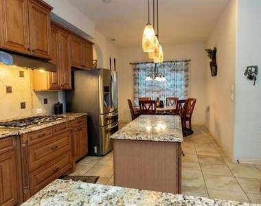 11956 Grandview Drive - Photo Thumbnail 4