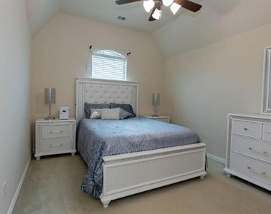 11956 Grandview Drive - Photo Thumbnail 12