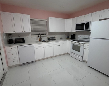 1700 Ne 146th Street - Photo Thumbnail 4