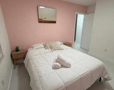 1700 Ne 146th Street - Photo Thumbnail 9